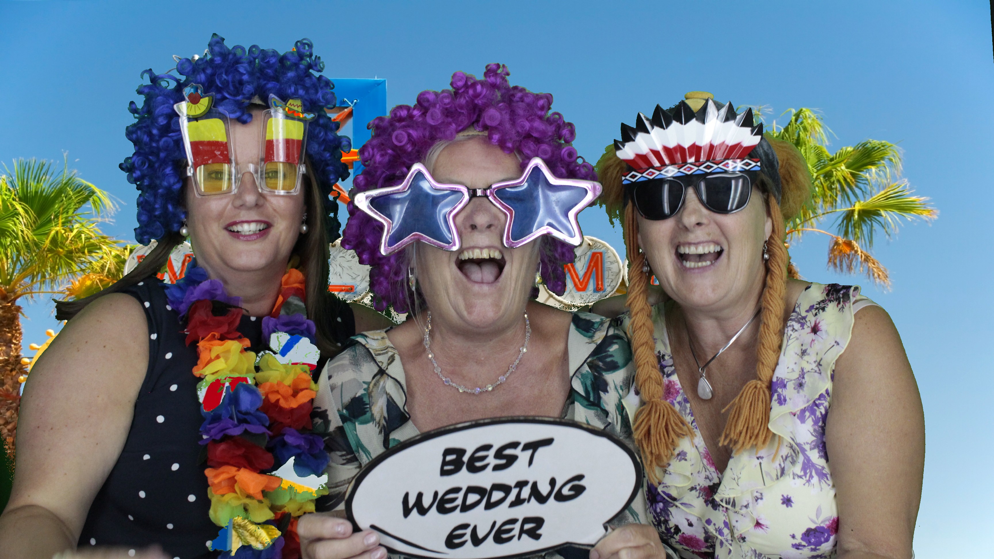 Alan & Maddie | View more photos from the event at gallery.myphotoboothexperience.co.uk/u/MyPhotoBoothExperienceLtd/Alan-Maddie
